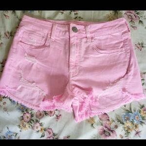 American Eagle super stretch X shorts pink size 6
Distressed denim shorts